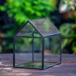 Handmade Black Copper House Shape Glass Geometric Terrarium Planter For Succulent Moss Airplants