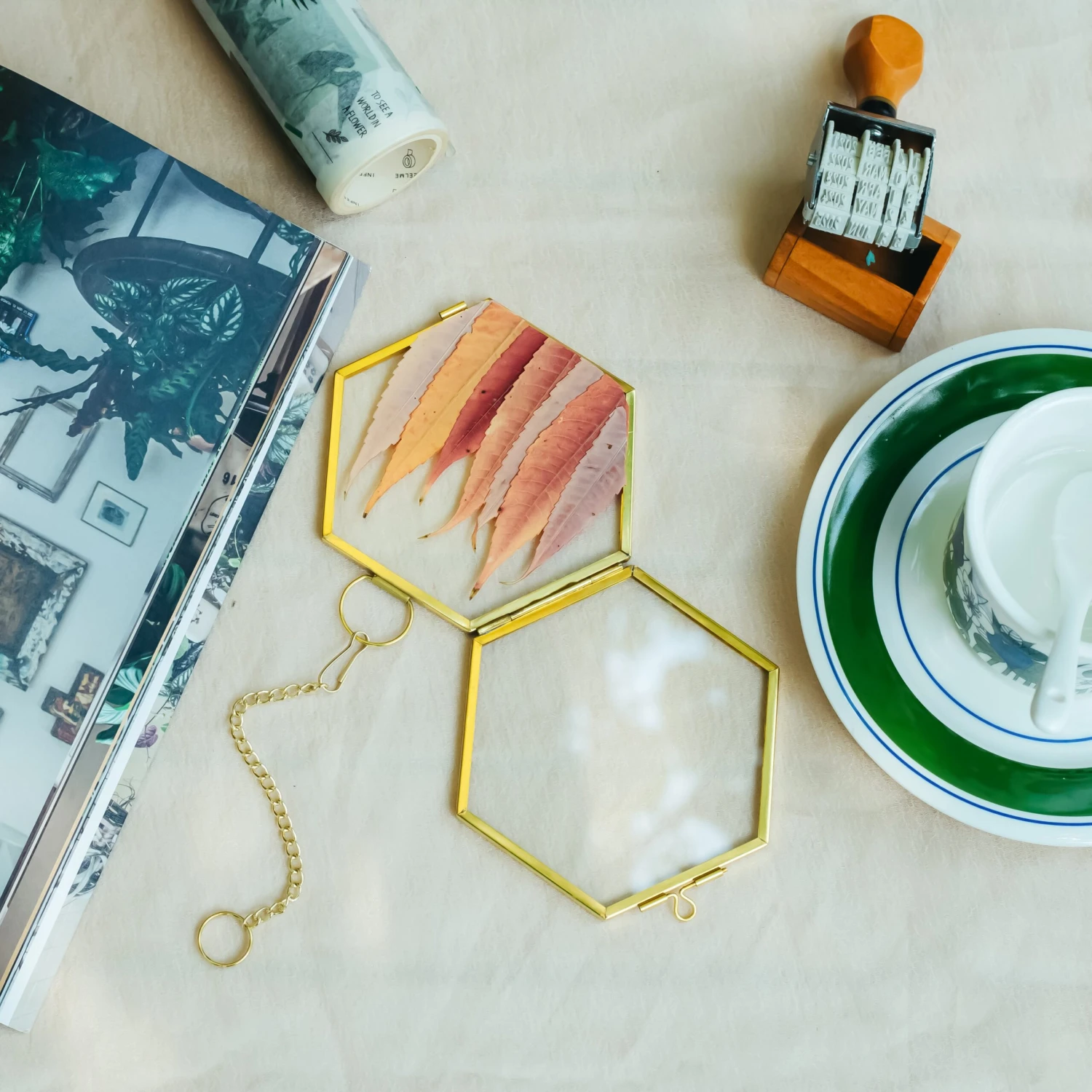 Handmade Vintage Brass Floating Hanging Glass Hexagon Picture Photo Frame Small Side Length 2" 5 Handmade Vintage Brass Floating Hanging Glass Hexagon Picture Photo Frame Small Side Length 2" - Image 5