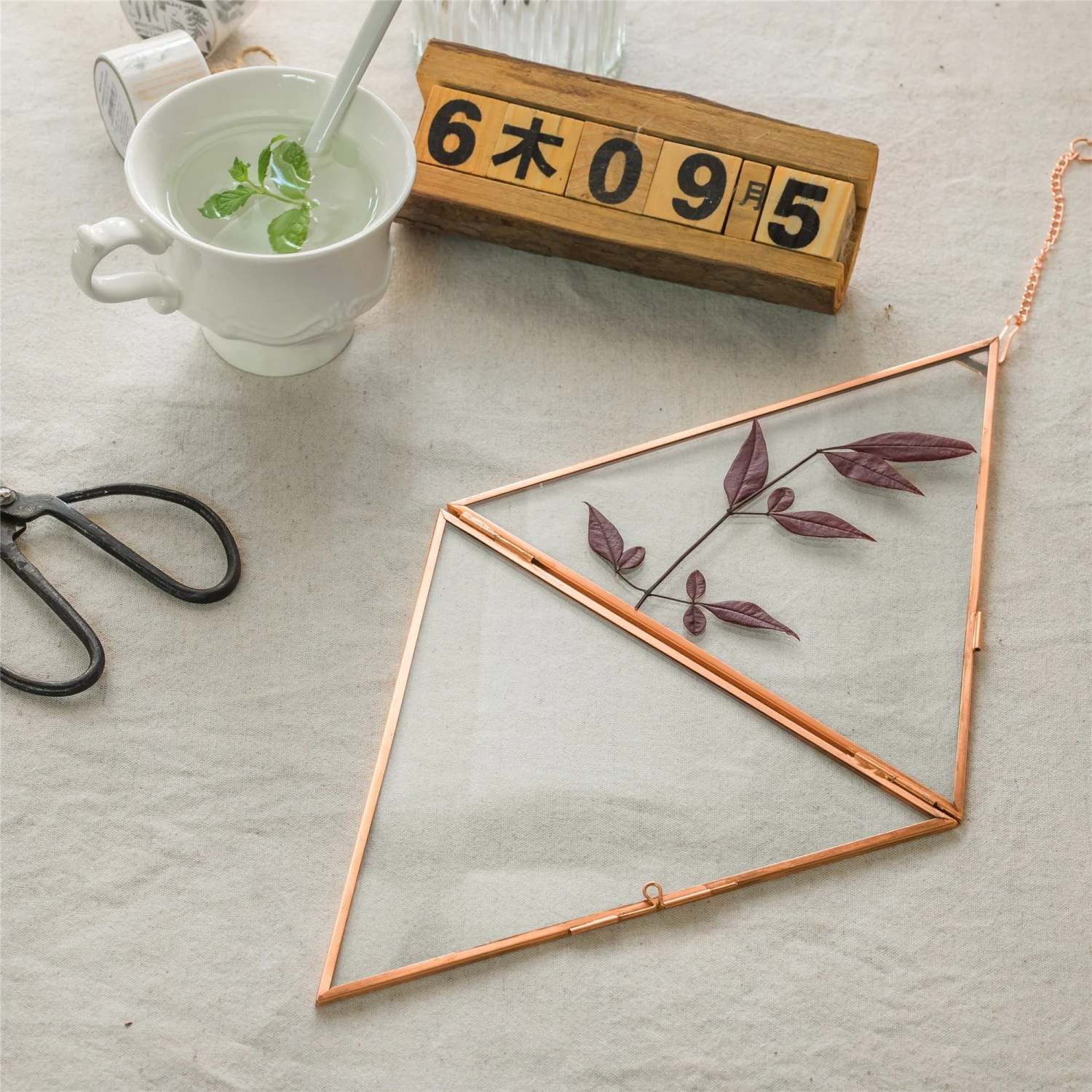 Hanging Triangle Herbarium Copper Glass Frame For Pressed Flowers Dried Flowers Poster 7 Hanging Triangle Herbarium Copper Glass Frame For Pressed Flowers Dried Flowers Poster - Image 7