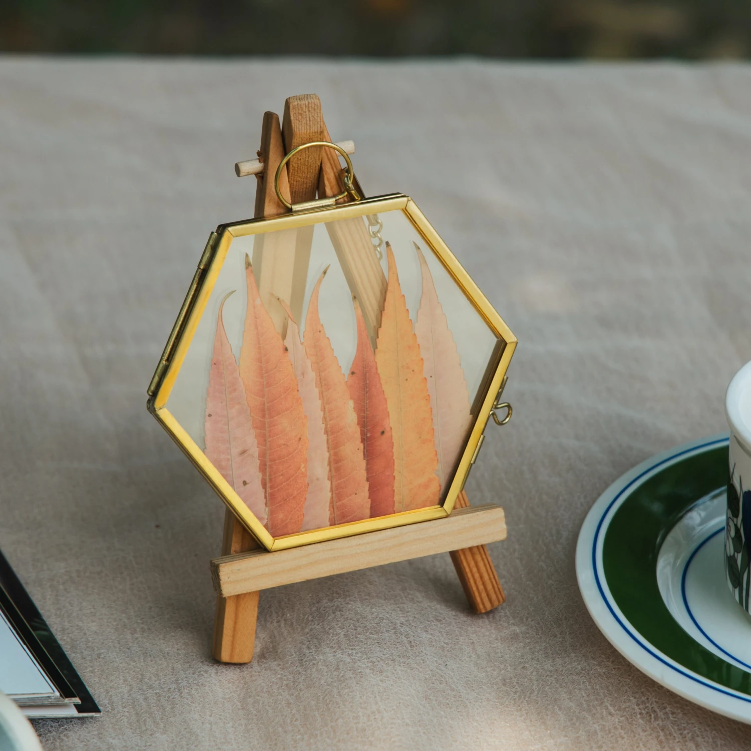 Handmade Vintage Brass Floating Hanging Glass Hexagon Picture Photo Frame Small Side Length 2" 1 Handmade Vintage Brass Floating Hanging Glass Hexagon Picture Photo Frame Small Side Length 2"