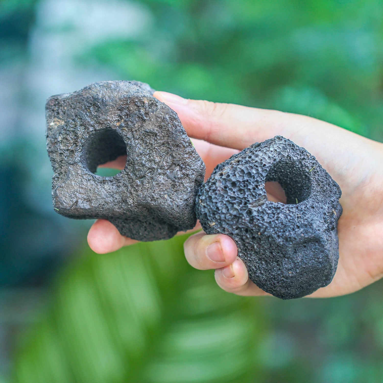 5-8cm Black Horticultural Lava Rock Volcanic Rock For Terrarium, Bonsai Landscape, 500g 1 5-8cm Black Horticultural Lava Rock Volcanic Rock For Terrarium, Bonsai Landscape, 500g